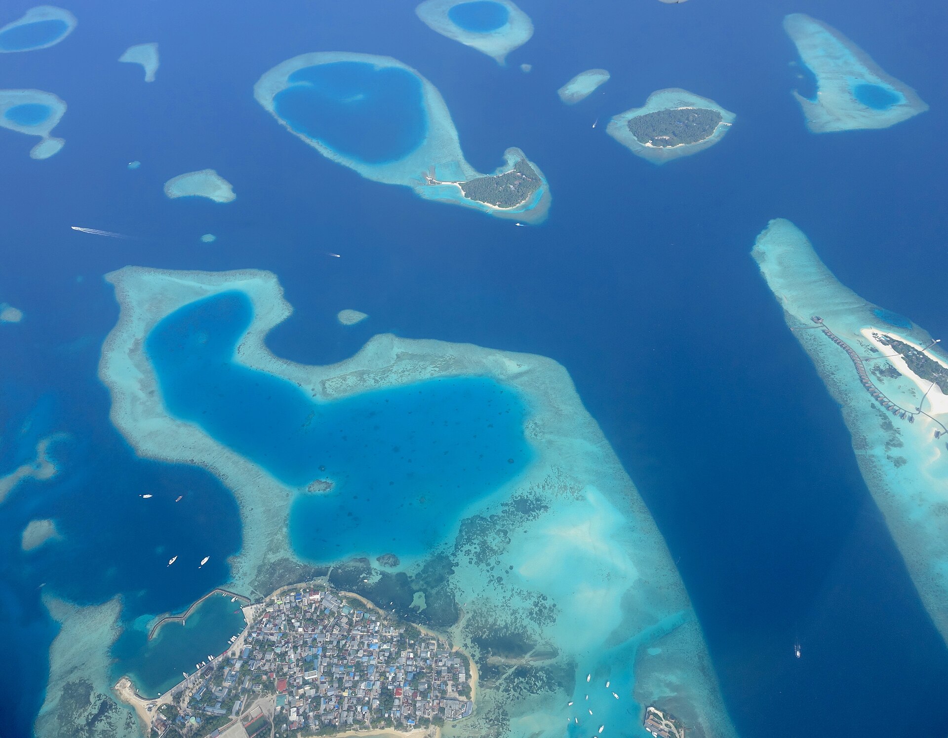Aerial view of Guraidhoo island